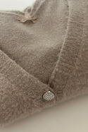Sweterek z biżuteryjnymi guzikami ZM1108 - Beżowy