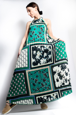 Plisowana sukienka maxi A11423-1 zielona