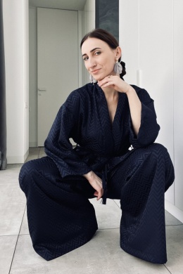 Garnitur w stylu kimono granatowy
