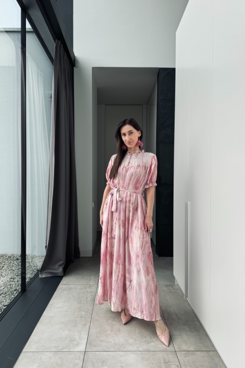 Sukienka Watercolor z rayonu | różowa