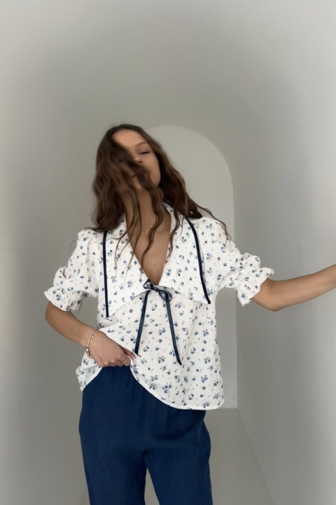 Bawełniana bluzka Hela | niebieskie kwiatki