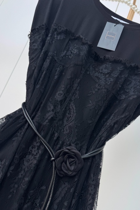 Bawełniana sukienka z koronką | czarna