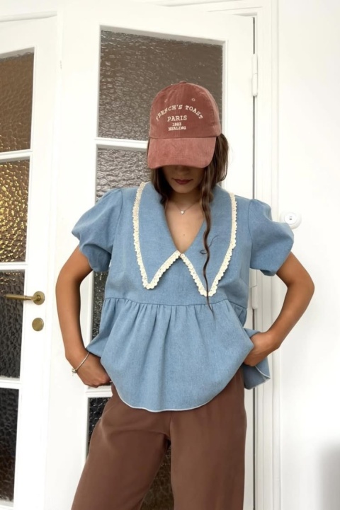 Bluzka z kołnierzykiem Bella | jasny denim