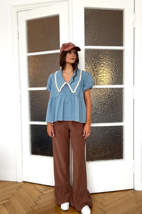 Bluzka z kołnierzykiem Bella | jasny denim