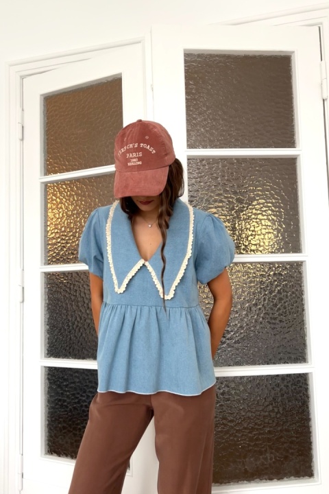 Bluzka z kołnierzykiem Bella | jasny denim