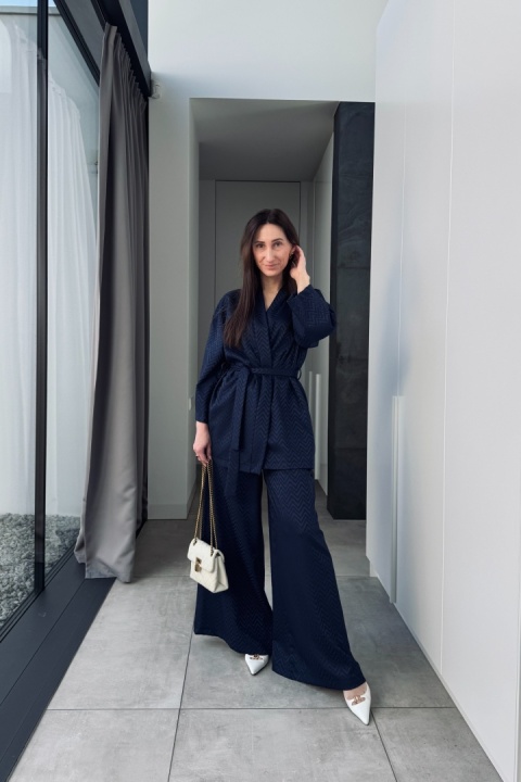 Garnitur w stylu kimono granatowy