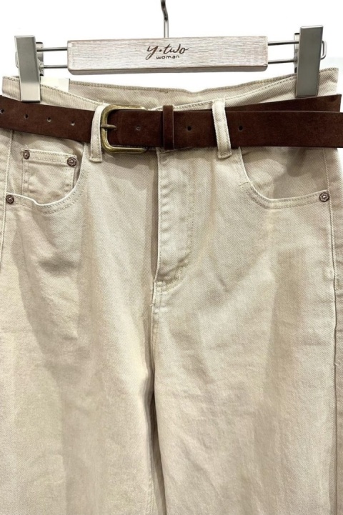 Jeansy z szeroką nogawką i mankietem, z paskiem | beżowe