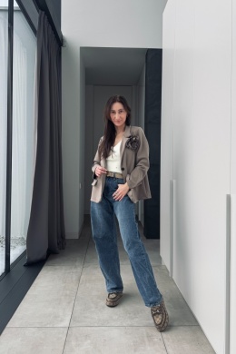 Marynarka z odpinanym kwiatem z wiskozą | fango