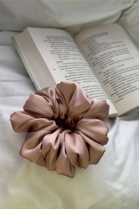 Satynowa gumka do włosów maxi z dodatkiem jedwabiu | pudrowy róż