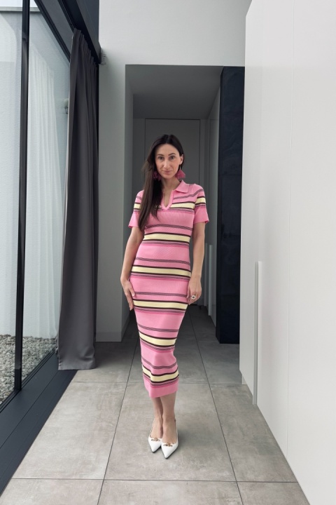 Wiskozowa sukienka polo w kolorowe paski | różowa