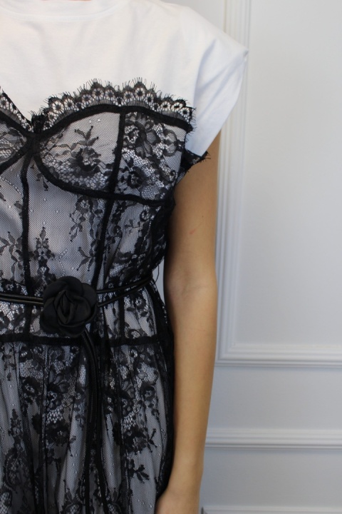 Bawełniana sukienka z koronką | biała