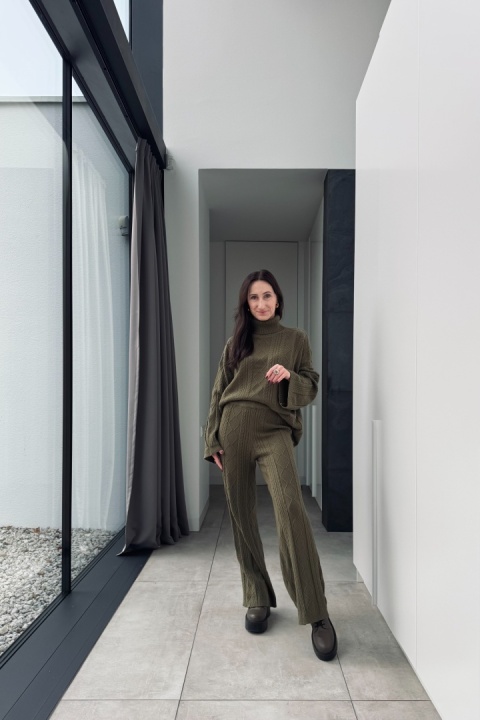 Komplet Comfy z wiskozy i kaszmiru, o warkoczowym splocie, sweter z golfem | oliwkowy