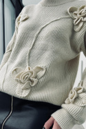 Sweterek YHC7860 z kwiatami 3D, beżowy