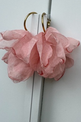 Kolczyki kwiaty szyfon jedwabny, na kółku, różowe