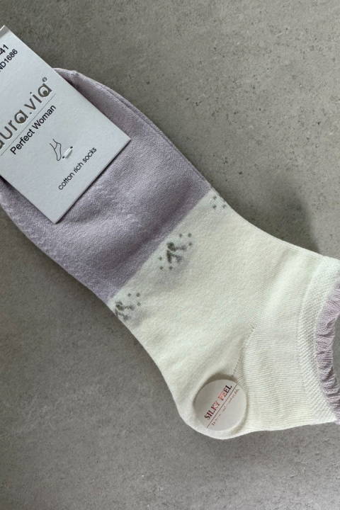 Wiosenne skarpetki stopki