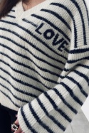 Mięsisty sweter LOVE w paski z brokatową nitką