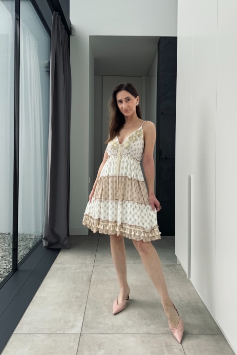 Sukienka mini boho, z ozdobami, beżowa Sukienka mini boho, z ozdobami, beżowa