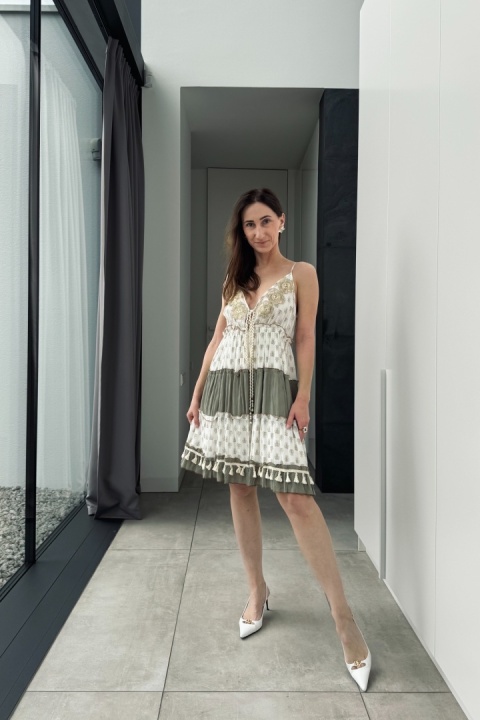 Sukienka mini boho, z ozdobami, khaki Sukienka mini boho, z ozdobami, khaki