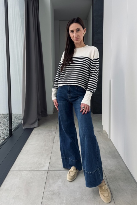 Sweterek w granatowe paski Sweterek w granatowe paski