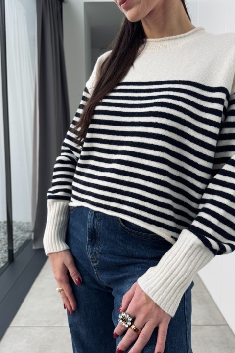 Sweterek w granatowe paski Sweterek w granatowe paski