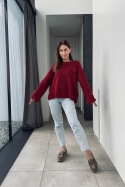 Bordowy sweter z ozdobnymi guzikami