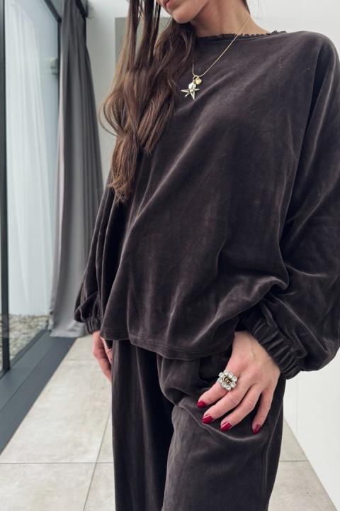 Welurowy dres Comfy Milano w kolorze czekoladowym Welurowy dres Comfy Milano w kolorze czekoladowym