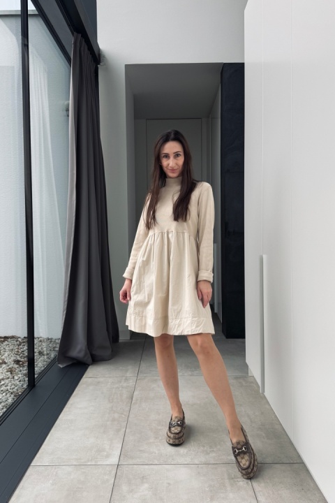 Bawełniana sukienka A52363 beżowa