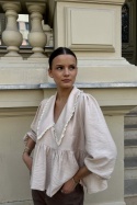 Bluzka z kołnierzykiem Bella | beżowa