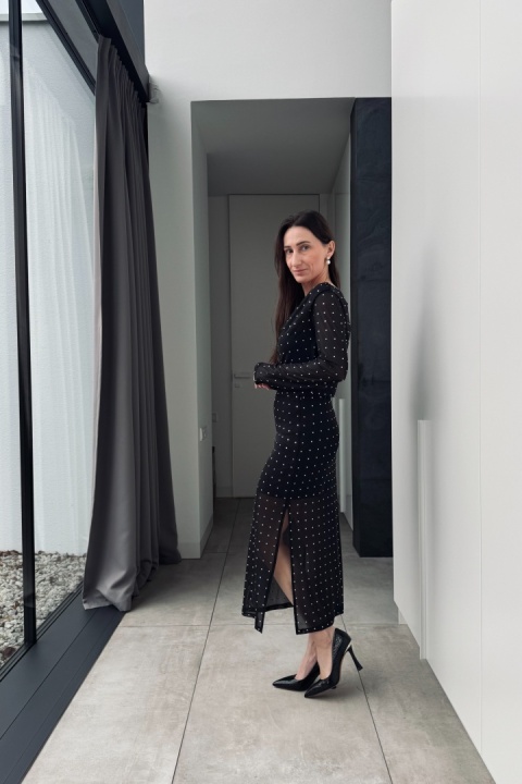 Elegancka spódnica midi z elastycznej siateczki z symilkami | czarna