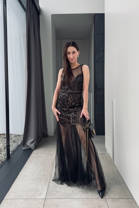Elegancka sukienka maxi Bella z cekinami i tiulem