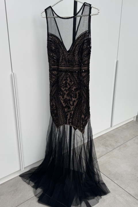 Elegancka sukienka maxi Bella z cekinami i tiulem