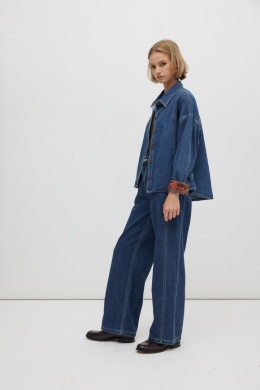 Jeansy wide fit City look z przeszyciami