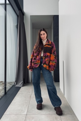 Kurtka polar w kolorowe kwiaty Cozy Flower Fall | czekolada