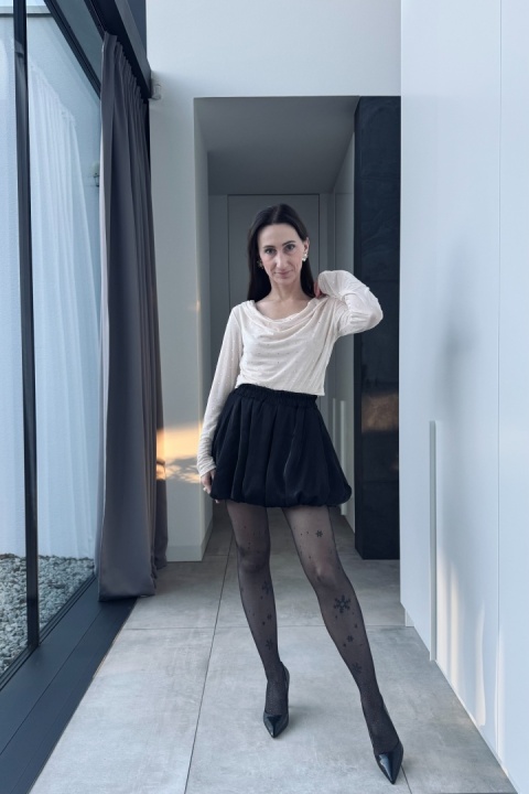 Spódnica bombka, ze spodenkami | czarna