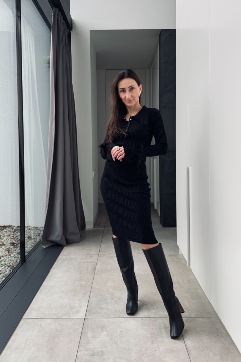 Sukienka midi z kaszmirem i wełną, z piórami | czarna