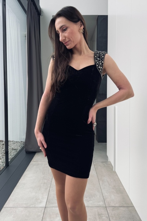 Welurowa sukienka mini z ozdobnymi ramionami | czarna