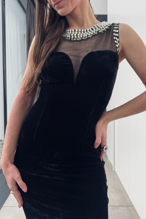 Welurowa sukienka mini z perełkami i tiulem | czarna