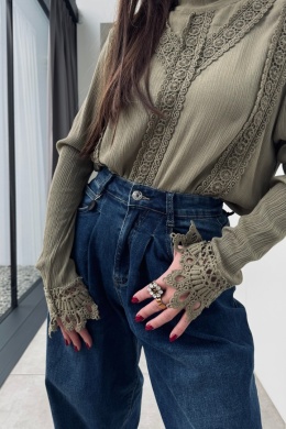 Wiskozowa bluzka z koronką w stylu vintage | oliwkowa