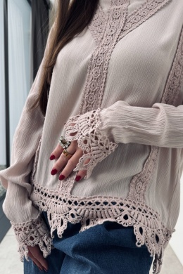 Wiskozowa bluzka z koronką w stylu vintage | różowa