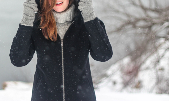 Zimowe stylizacje dla kobiet – inspiracje i porady
